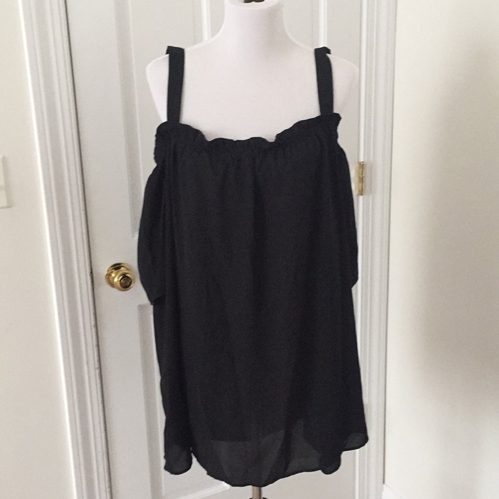 Cold shoulder black top
